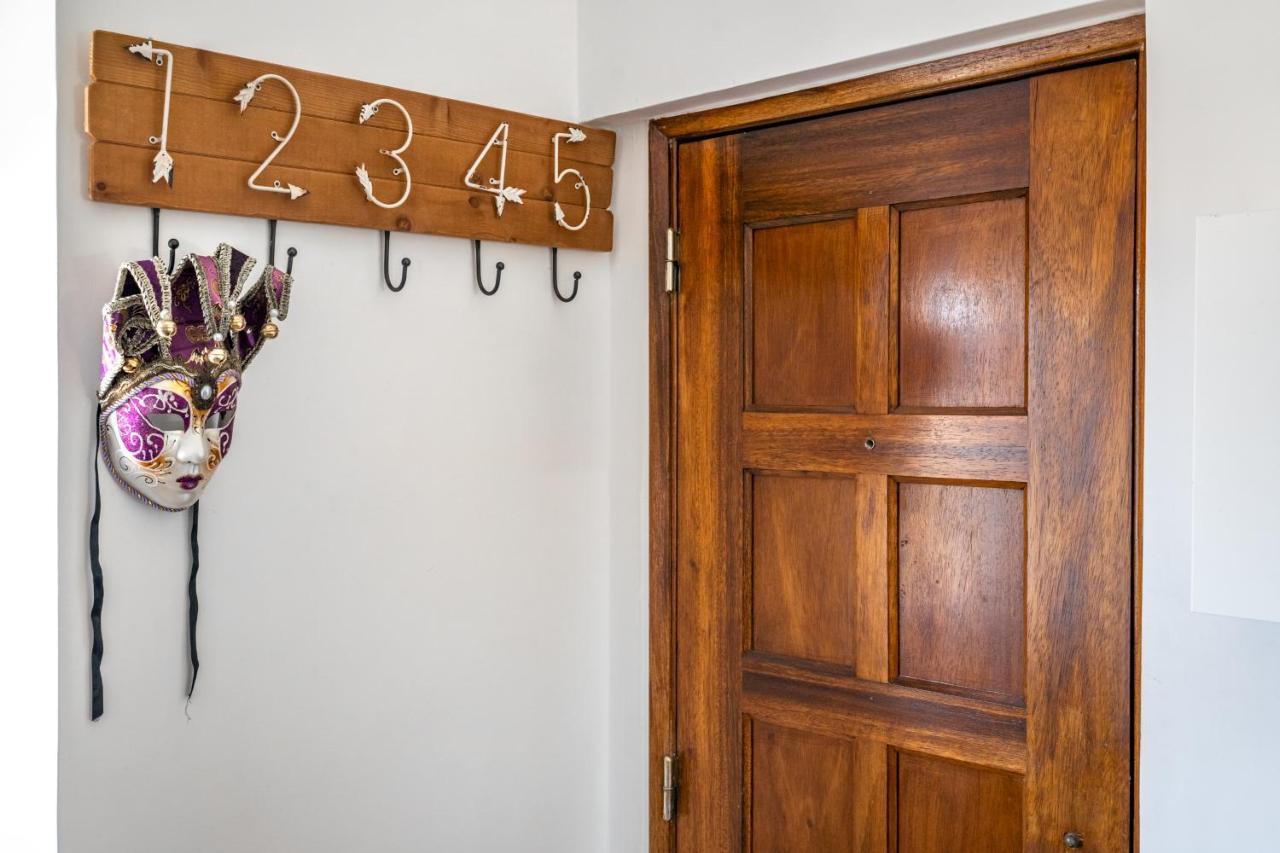 T1 Apt In Alcantara 15 Mins From Docas Apartment *